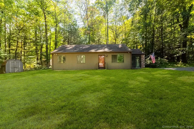 $350,000 | 66 Narragansett Trail, Newtown, CT 06482