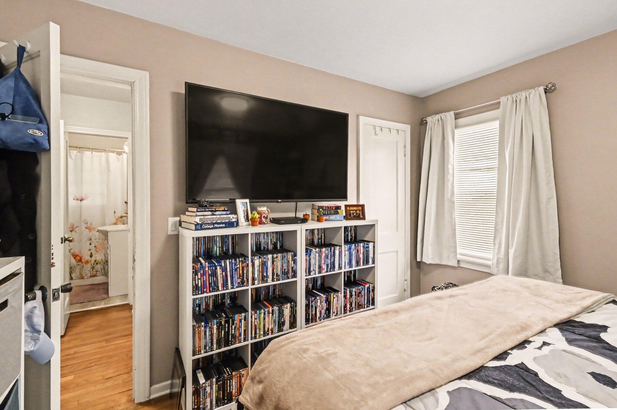 2820 Reo Road Lansing, MI 48911 - Photo 18 of 29 021_file_1954