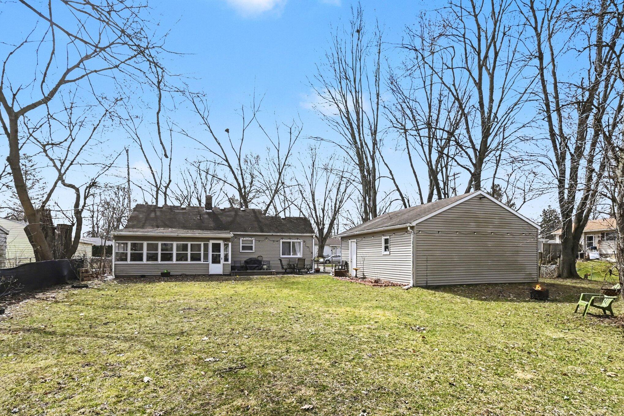 2820 Reo Road Lansing, MI 48911 - Photo 24 of 29 003_file_8772