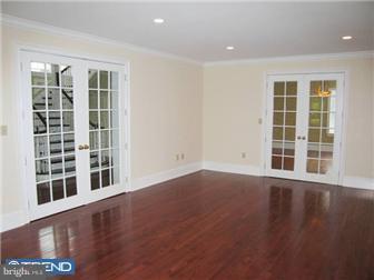 207 Pelham Road Philadelphia, PA 19119 - Photo 4 of 8 Gallery Image 4
