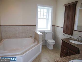 207 Pelham Road Philadelphia, PA 19119 - Photo 6 of 8 Gallery Image 6