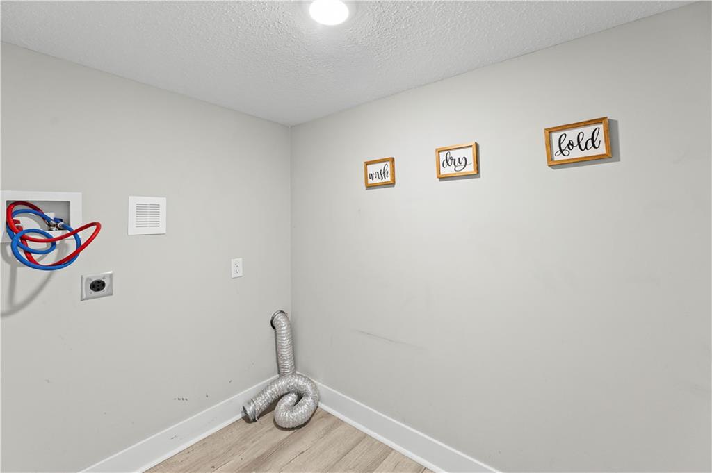 13101 Northwest Porter Road Parkville, MO 64152 - Photo 32 of 44
