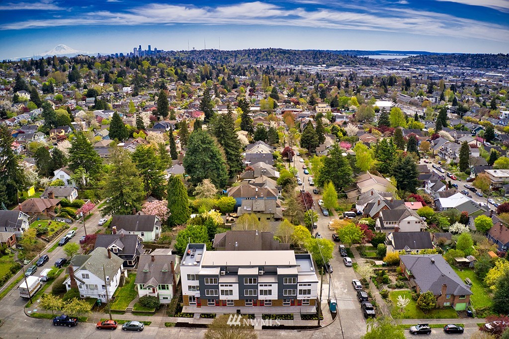 515 Northwest 70th Street Seattle, WA 98117 - Photo 3 of 32 a view of a city