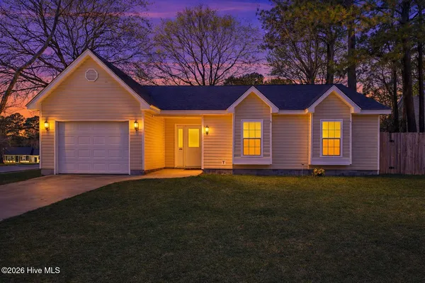 $249,900 | 101 Cottonwood Court, Jacksonville, NC 28546