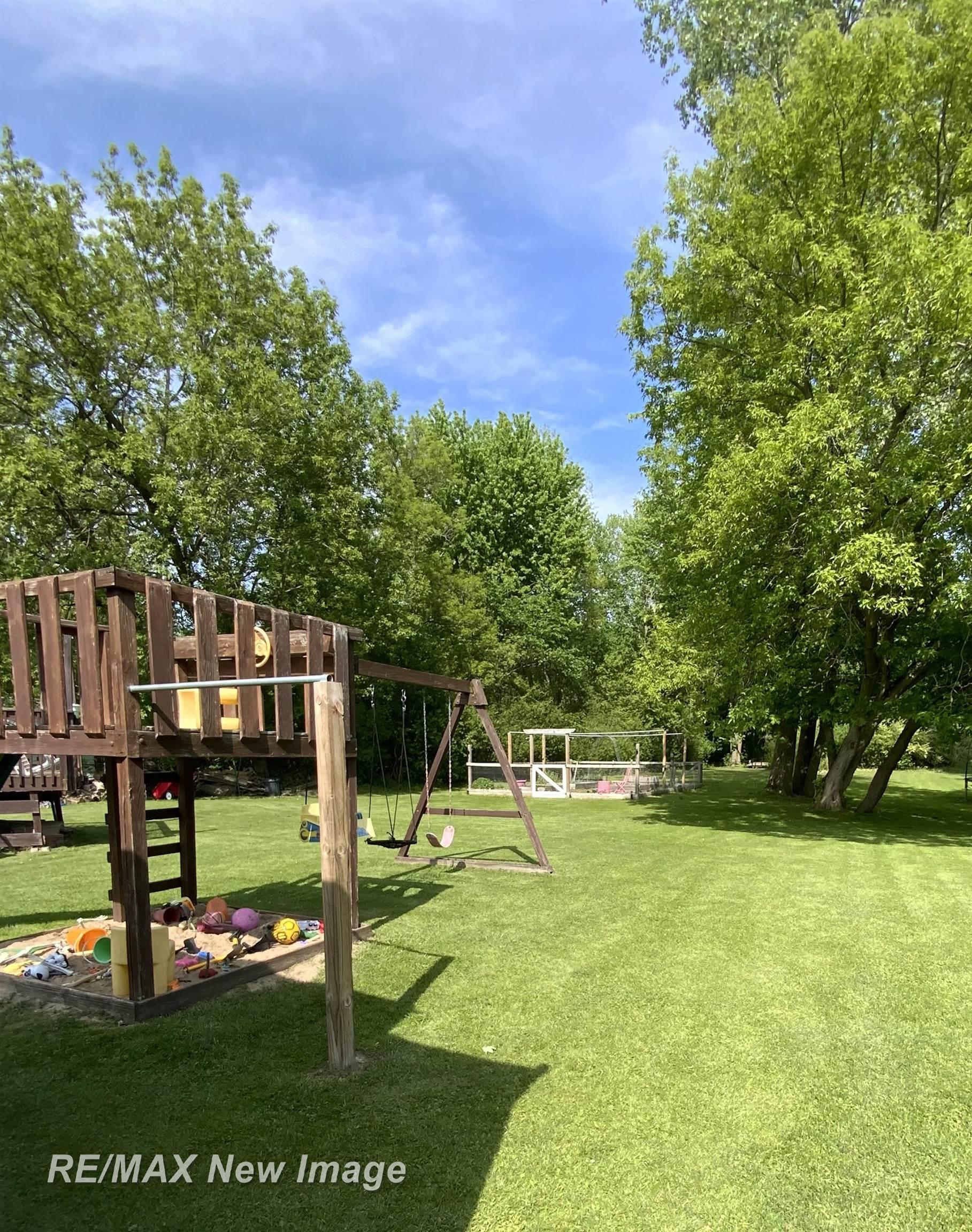 3855 Mack Road Saginaw, MI 48601 - Photo 25 of 25 50142515-46cf92ce-ebb4-49b1-bec6-e82f2a9172a0.JPG
