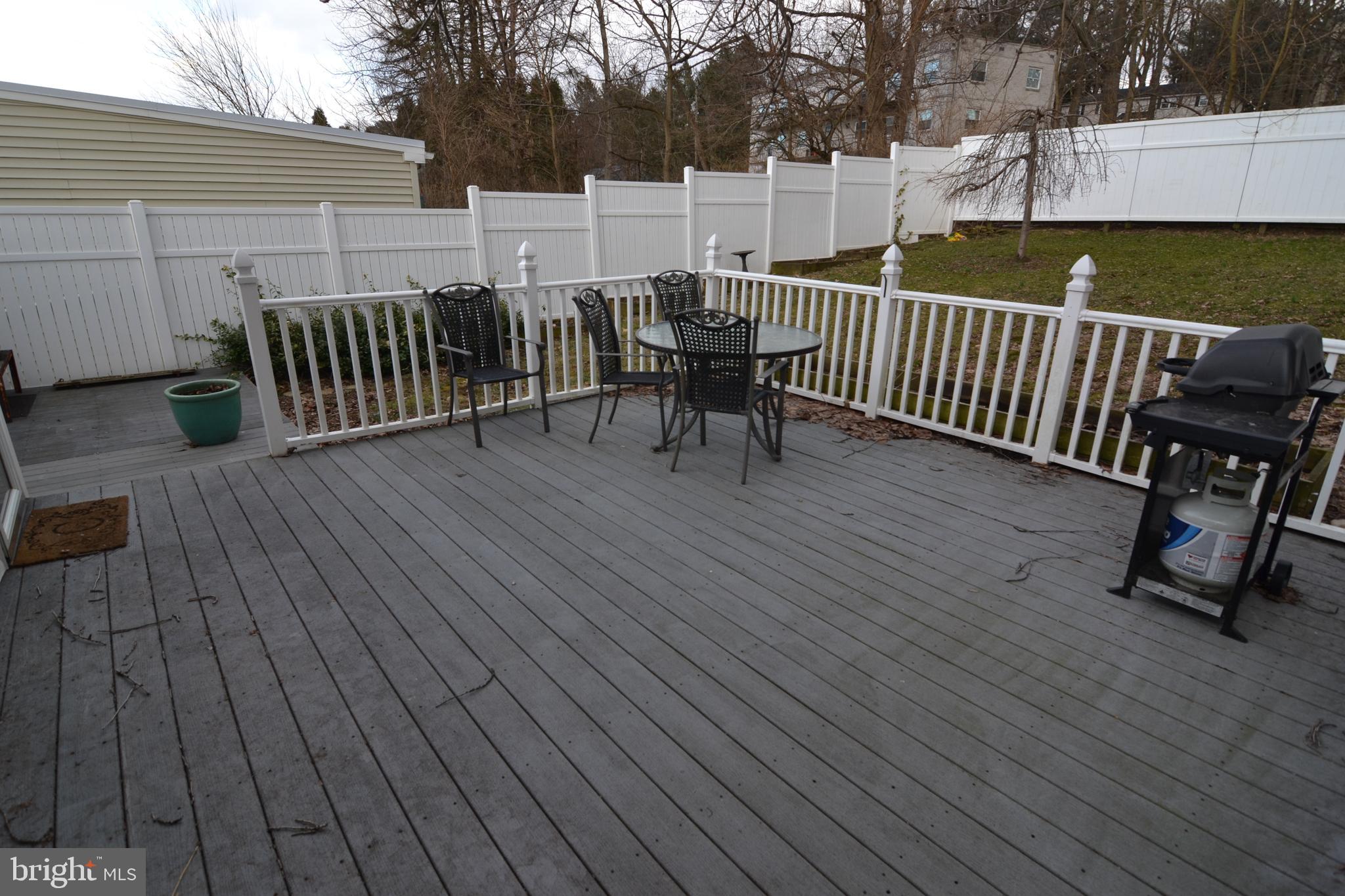 574 Hillcrest Road York, PA 17403 - Photo 24 of 28 Gallery Image 24