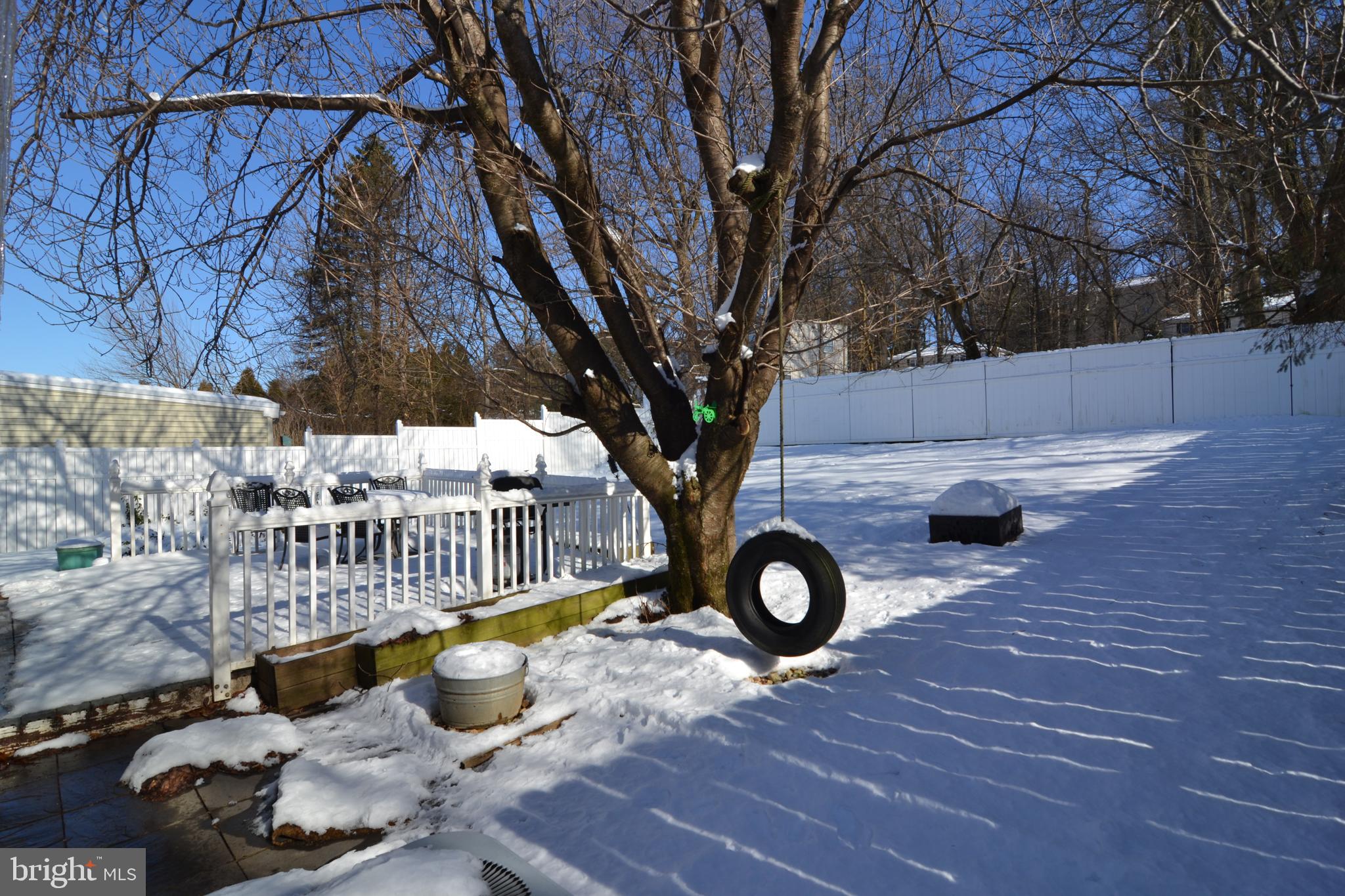 574 Hillcrest Road York, PA 17403 - Photo 27 of 28 Gallery Image 27