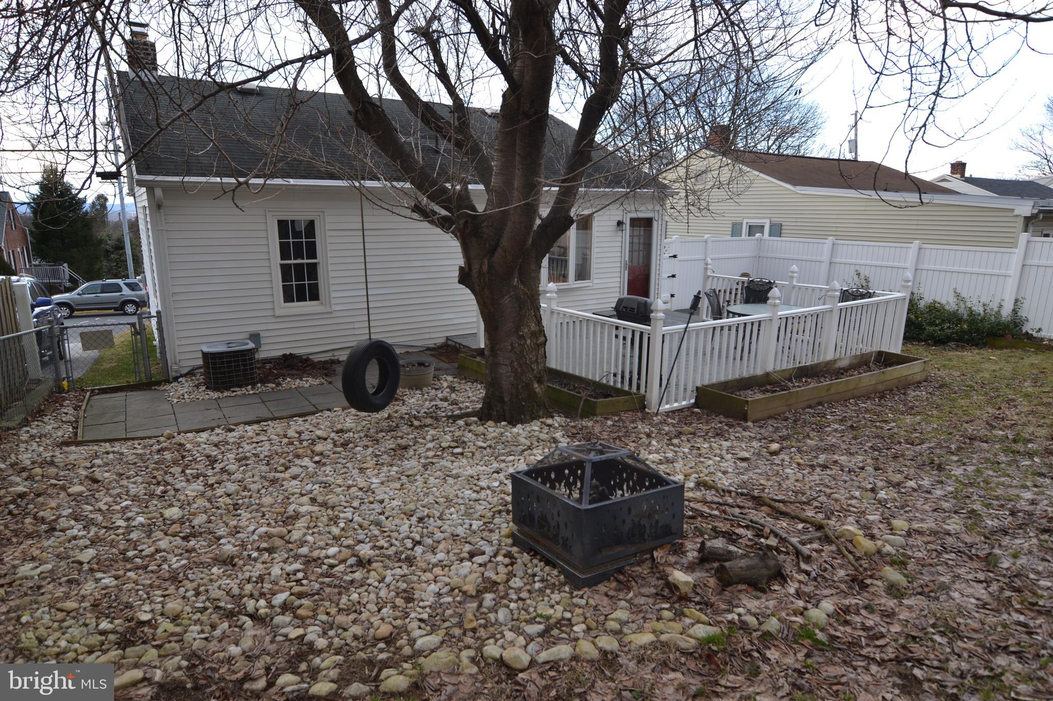 574 Hillcrest Road York, PA 17403 - Photo 28 of 28 Gallery Image 28