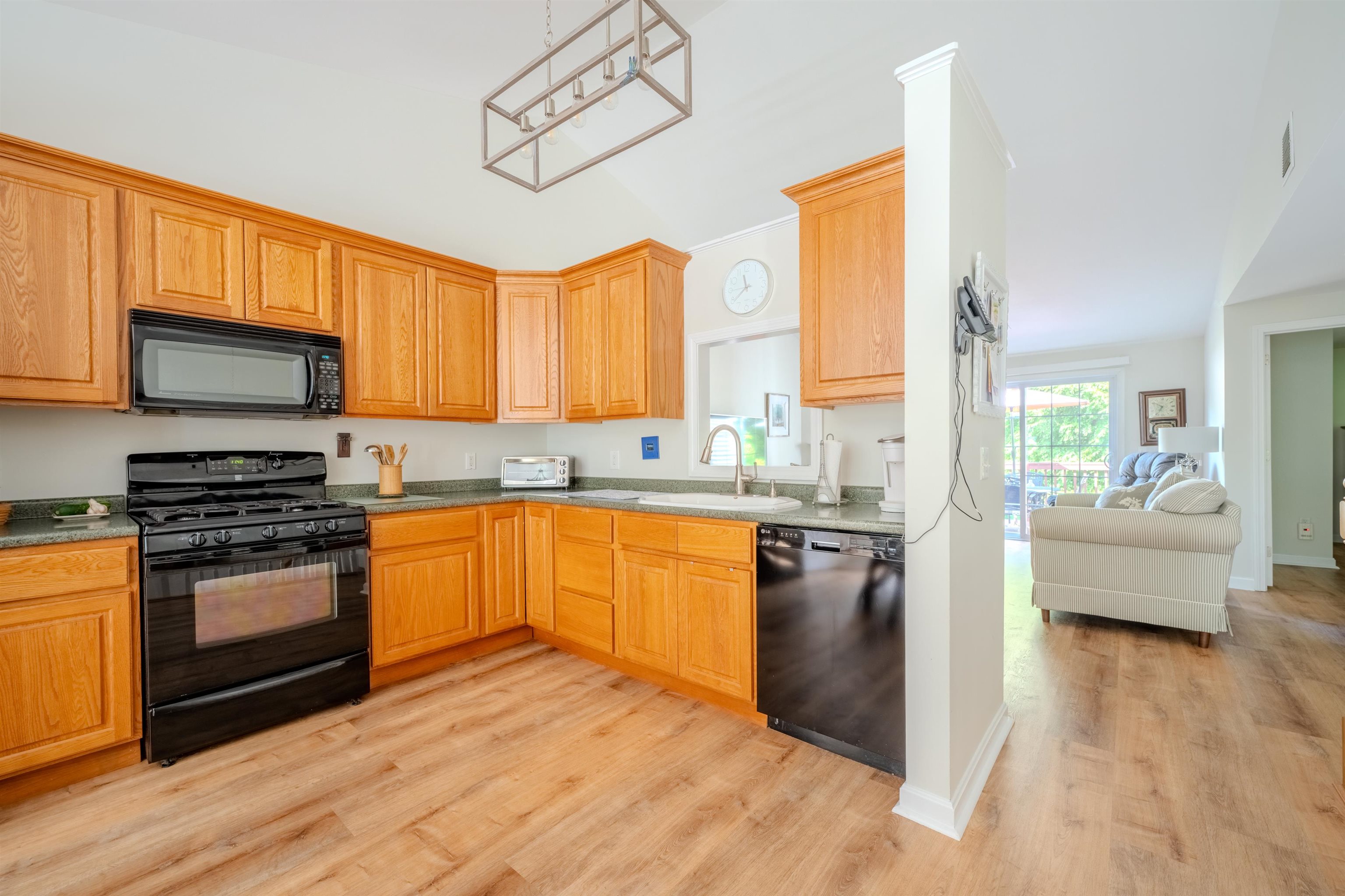 17 Forrest Street Hampstead, NH 03826 - Photo 3 of 40 Gallery Image 3