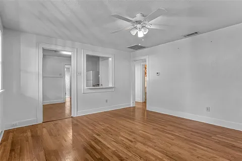 $395,000 | 2109 Ashland Avenue, Fort Worth, TX 76107