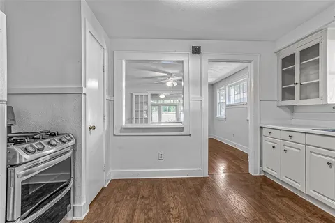 $395,000 | 2109 Ashland Avenue, Fort Worth, TX 76107