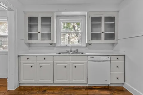 $395,000 | 2109 Ashland Avenue, Fort Worth, TX 76107