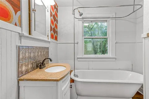 $395,000 | 2109 Ashland Avenue, Fort Worth, TX 76107