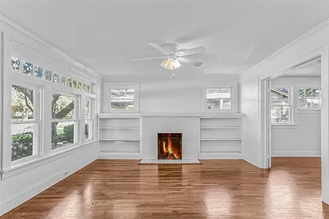 $395,000 | 2109 Ashland Avenue, Fort Worth, TX 76107