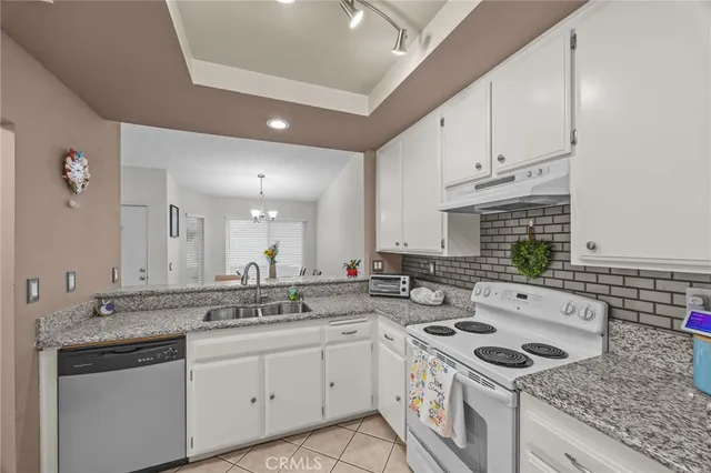 $469,900 | 860 Tangerine Street, Corona, CA 92879