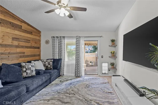 $469,900 | 860 Tangerine Street, Corona, CA 92879