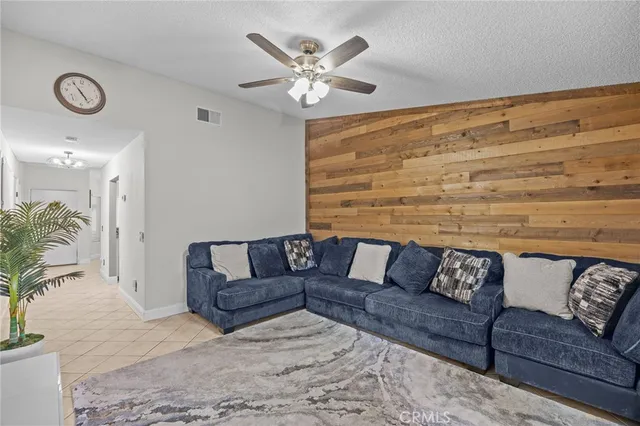 $469,900 | 860 Tangerine Street, Corona, CA 92879