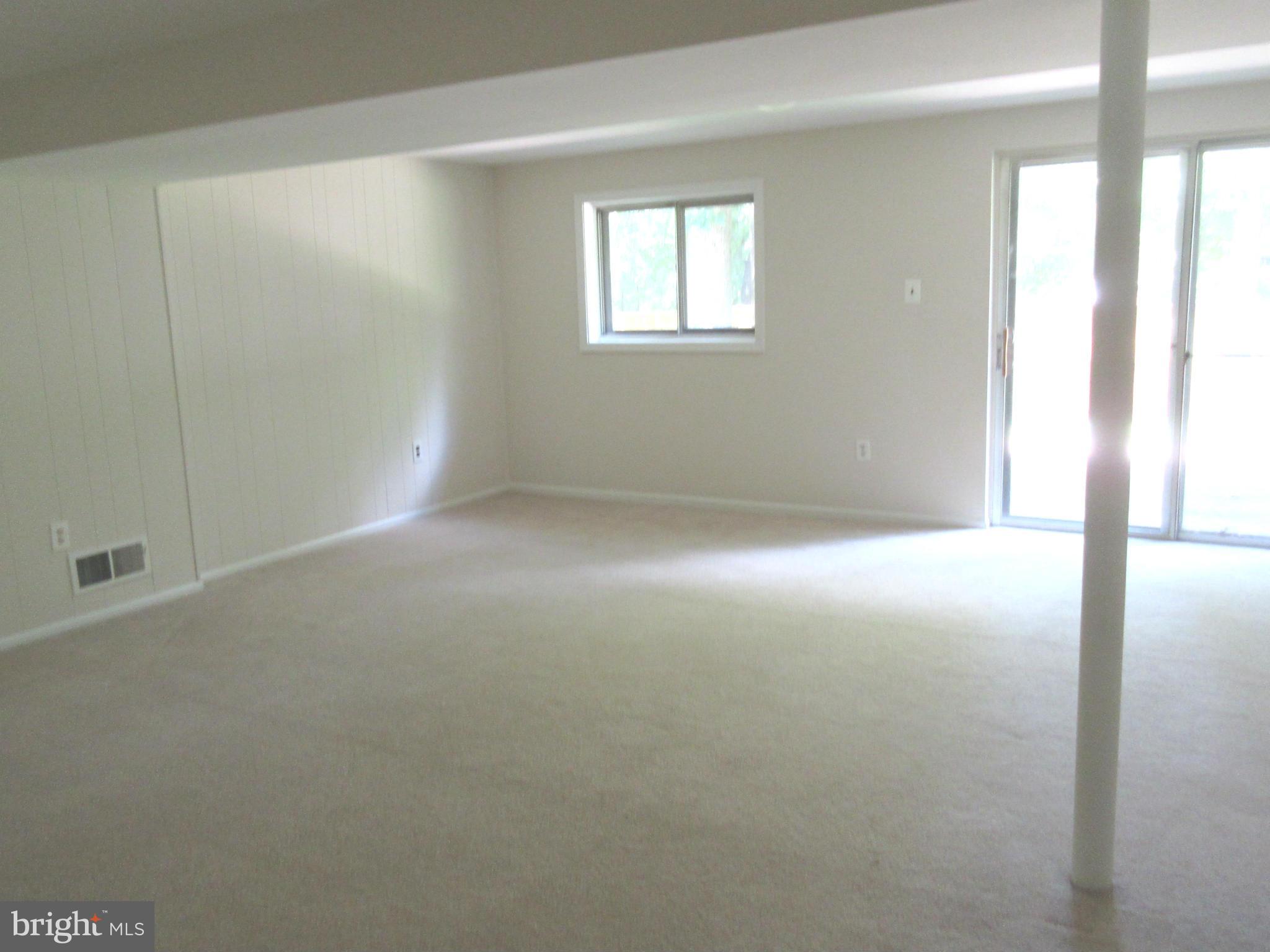 5352 Guinea Road Fairfax, VA 22032 - Photo 22 of 29 Family Room