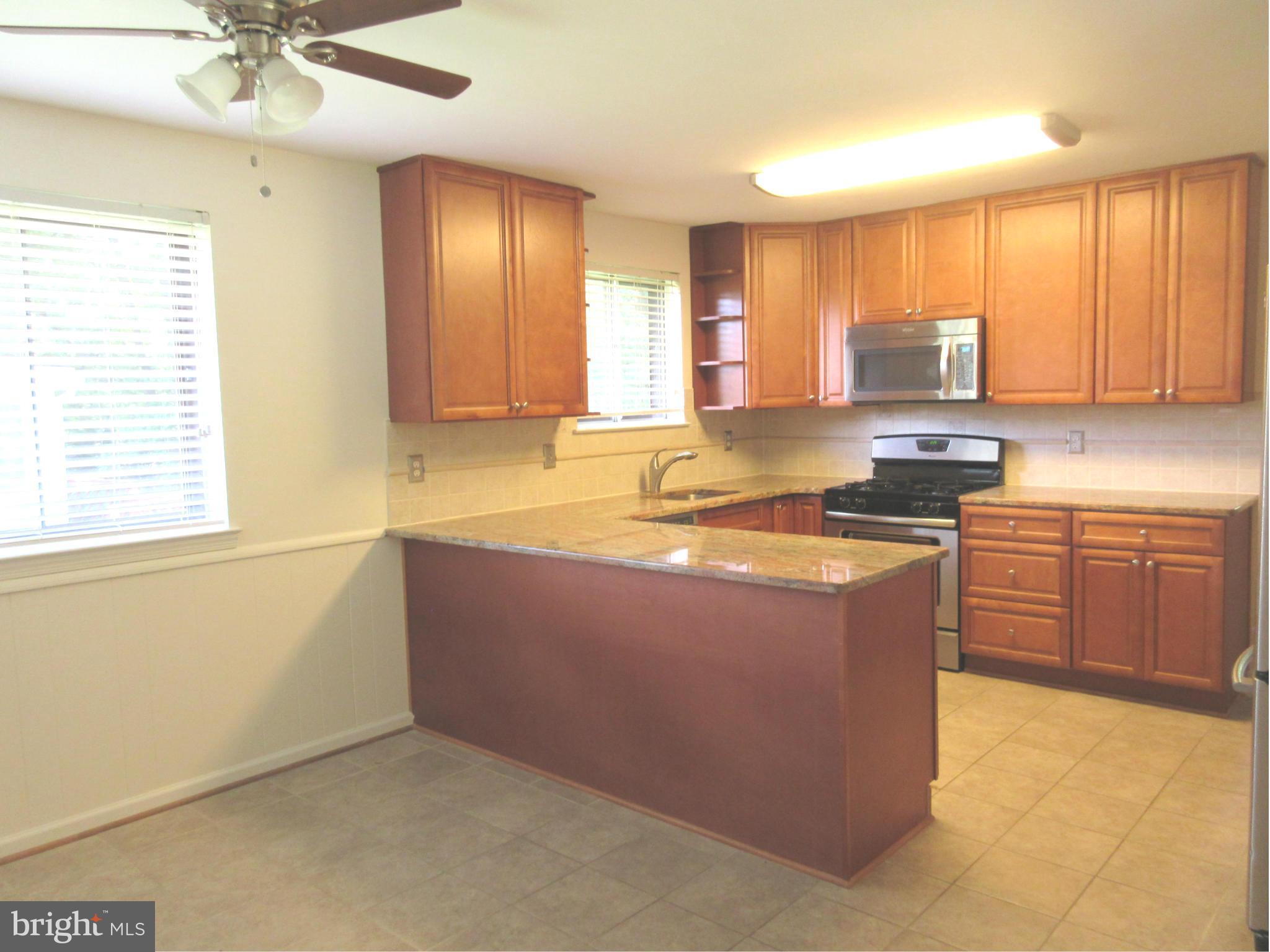 5352 Guinea Road Fairfax, VA 22032 - Photo 4 of 29 Kitchen