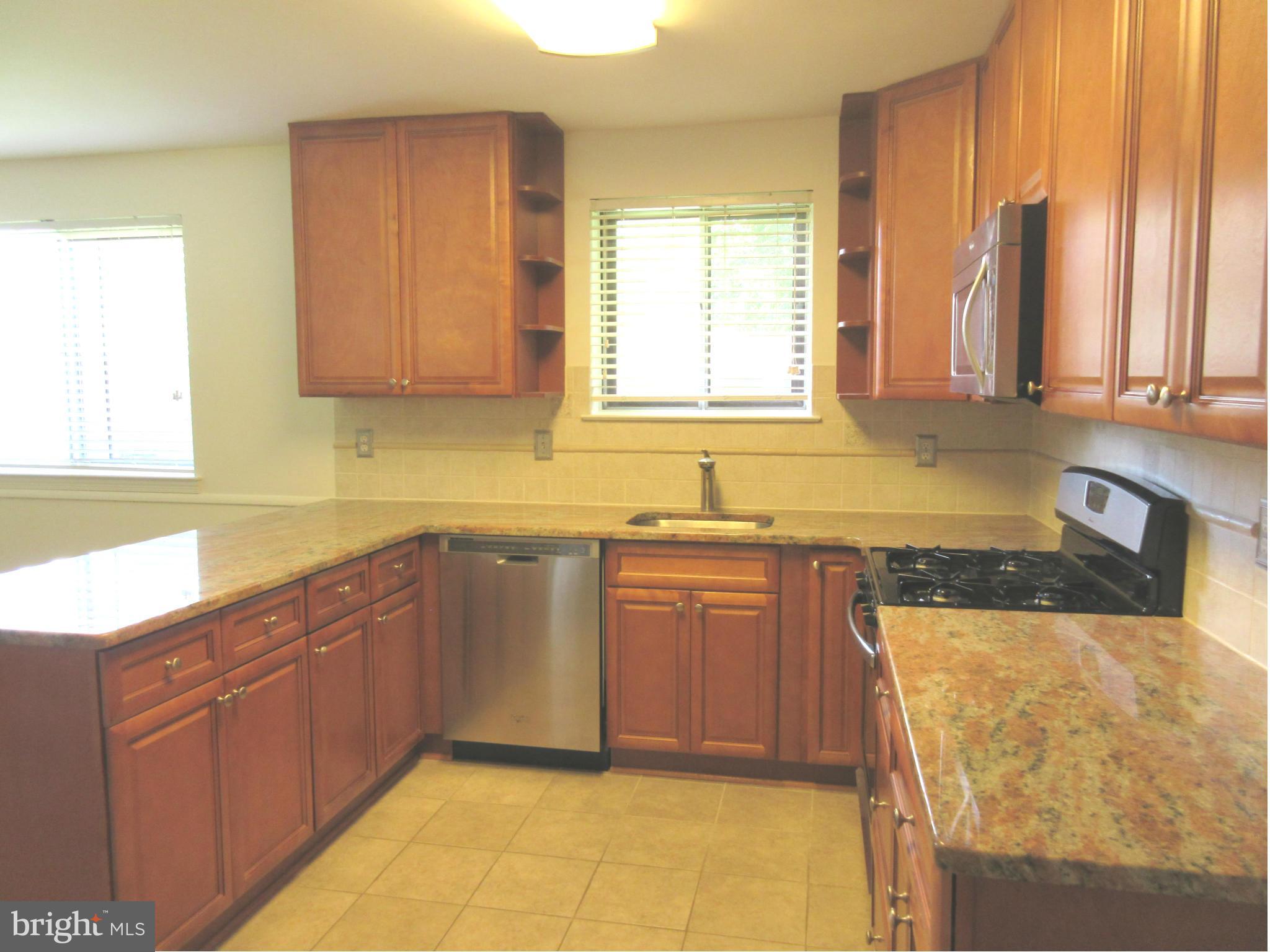 5352 Guinea Road Fairfax, VA 22032 - Photo 6 of 29 Kitchen