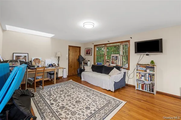 $895,000 | 332 Springtown Road, New Paltz, NY 12561