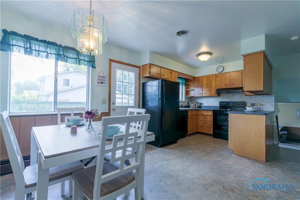 6046 Herst Road Toledo, OH 43613 - Photo 9 of 30 Gallery Image 9