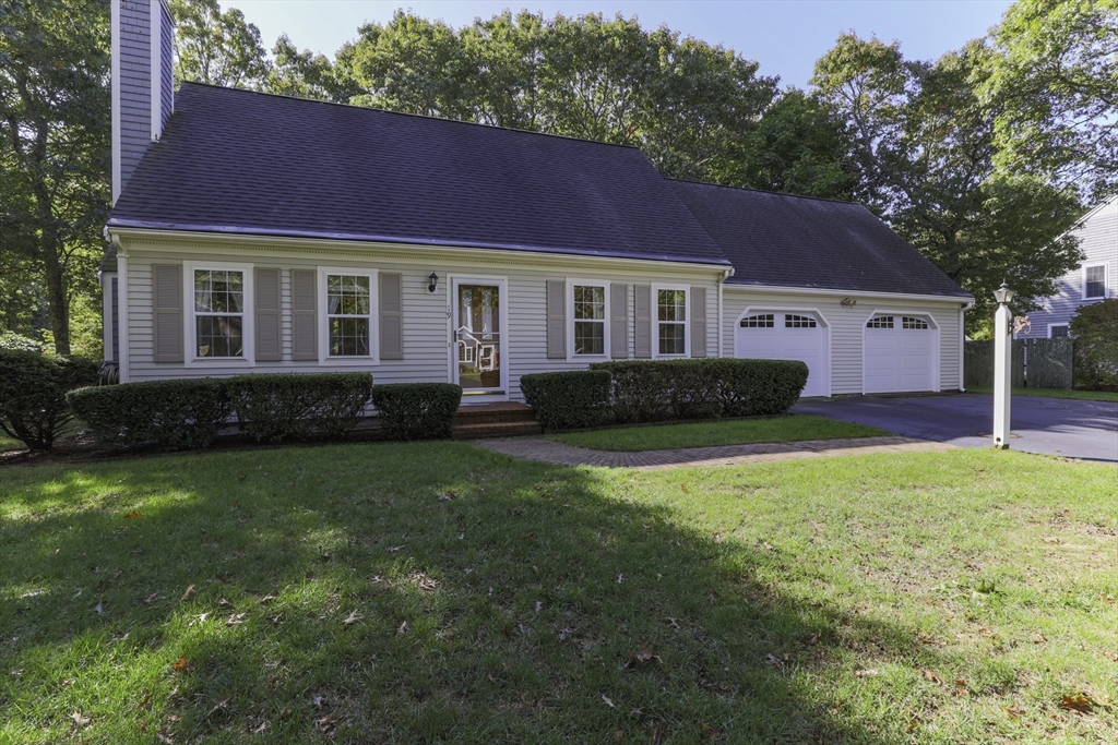 19 Butler Lane Mashpee, MA 02649 - Photo 1 of 35 Gallery Image 1