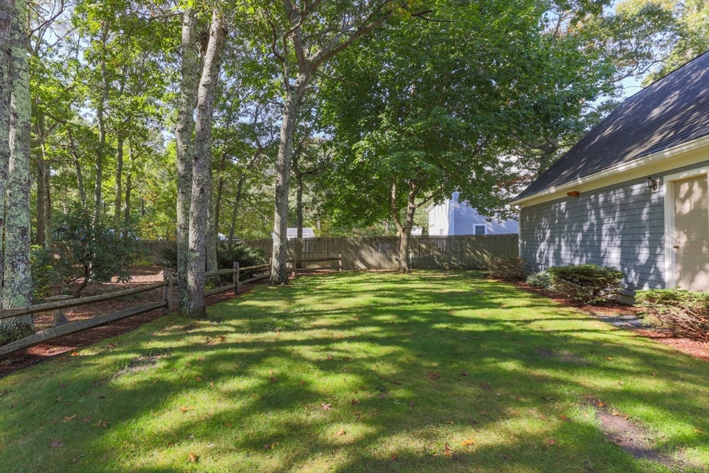 19 Butler Lane Mashpee, MA 02649 - Photo 3 of 35 Gallery Image 3