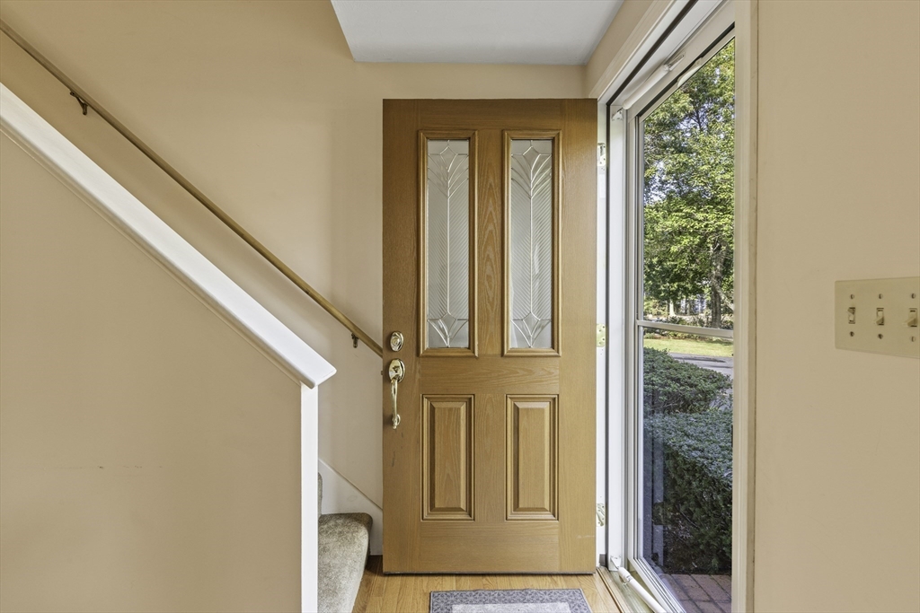 19 Butler Lane Mashpee, MA 02649 - Photo 5 of 35 Gallery Image 5