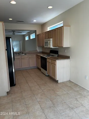 $1,900 | 15868 West Arrowhead Drive, Surprise, AZ 85374