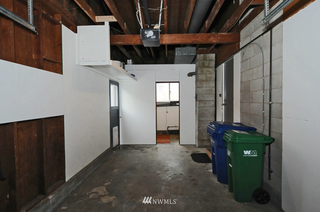554 North 81st Street Seattle, WA 98103 - Photo 16 of 23 Gallery Image 16