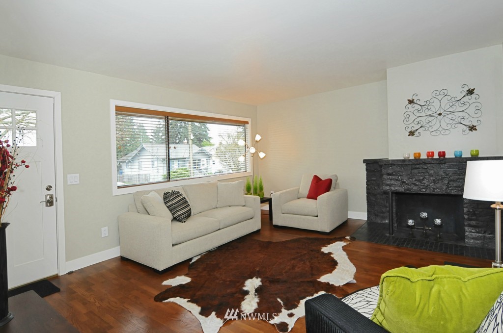 554 North 81st Street Seattle, WA 98103 - Photo 4 of 23 Gallery Image 4
