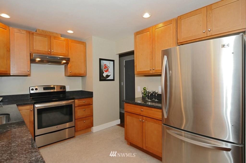 554 North 81st Street Seattle, WA 98103 - Photo 8 of 23 Gallery Image 8