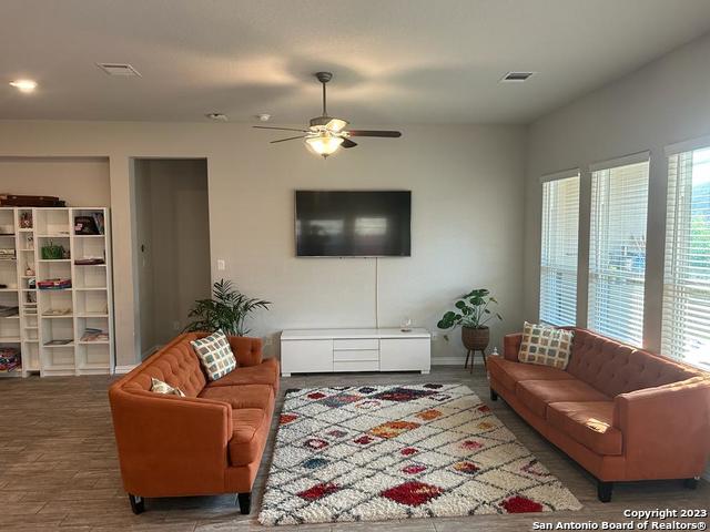 11911 Pitcher Road San Antonio, TX 78253 - Photo 8 of 28