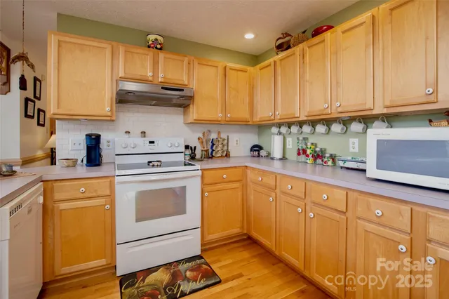 $635,000 | 807 Pine Tree Road, Spruce Pine, NC 28777