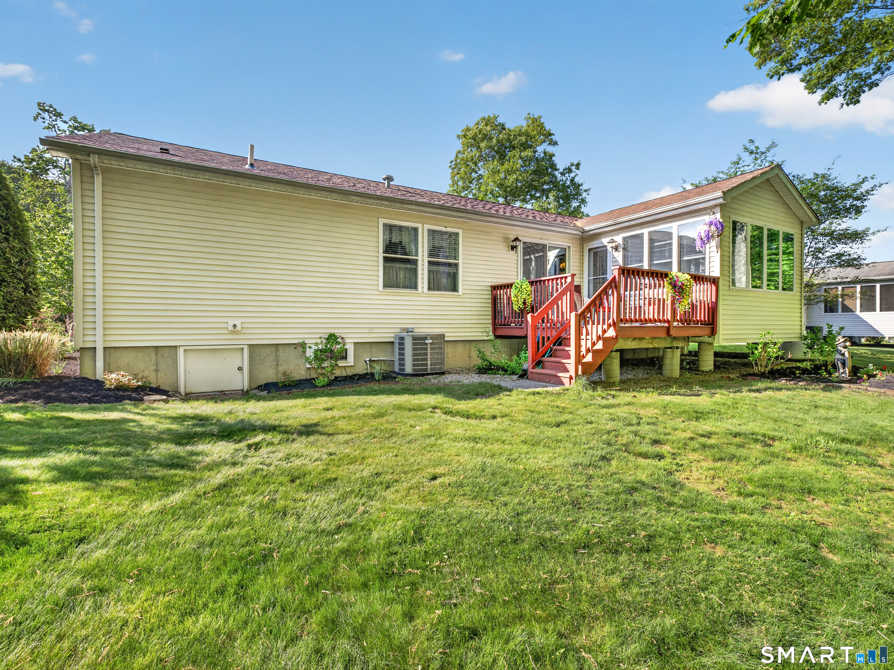 32 Indian Hill Road Montville, CT 06382 - Photo 37 of 39