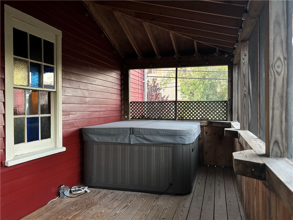 164 Bay Spring Avenue Barrington, RI 02806 - Photo 19 of 29 Working Hot Tub