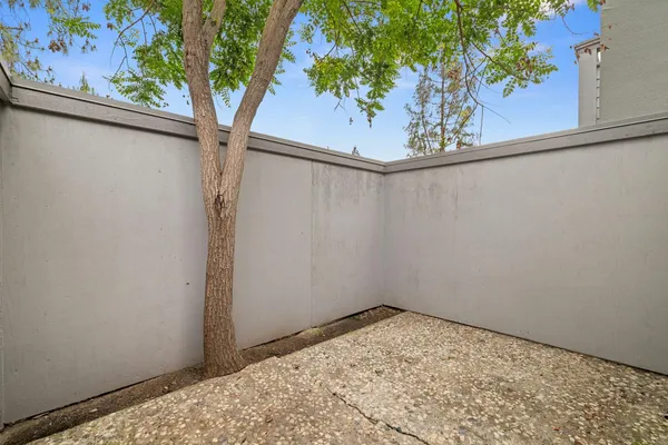 $195,900 | 1313 Floyd Avenue, Unit 136, Modesto, CA 95355