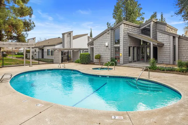 $195,900 | 1313 Floyd Avenue, Unit 136, Modesto, CA 95355