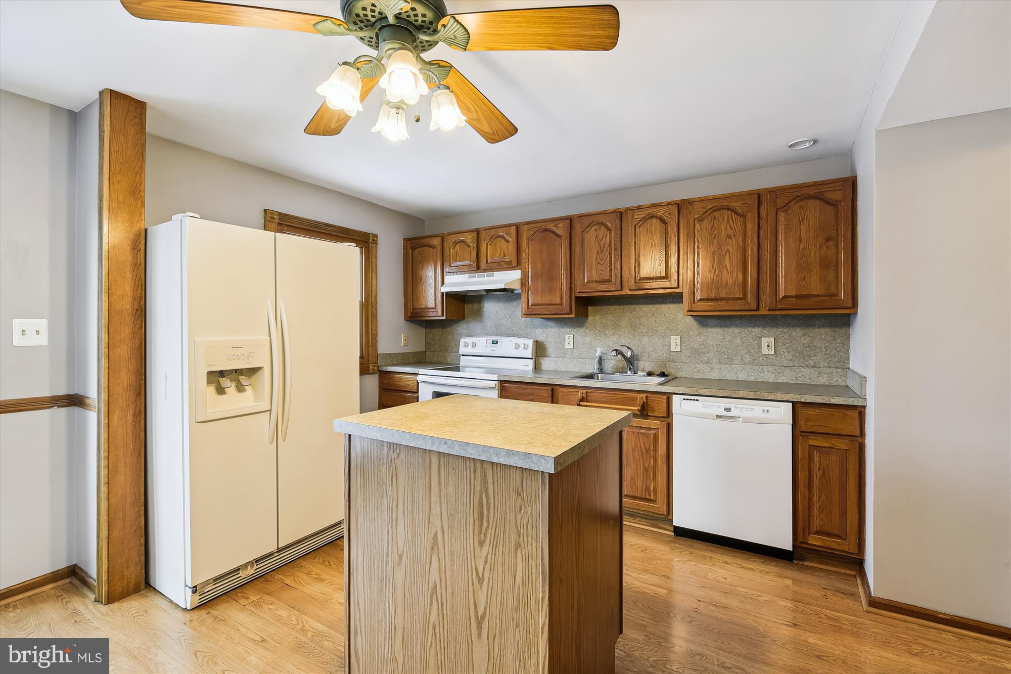 640 Kingston Road Middle River, MD 21220 - Photo 7 of 30 Kitchen
