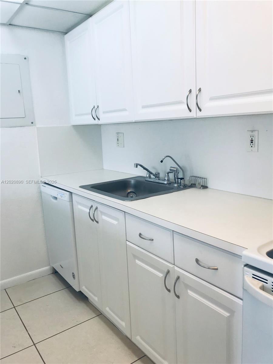 17600 Northwest 68th Avenue, Unit B3006 Hialeah, FL 33015 - Photo 5 of 19