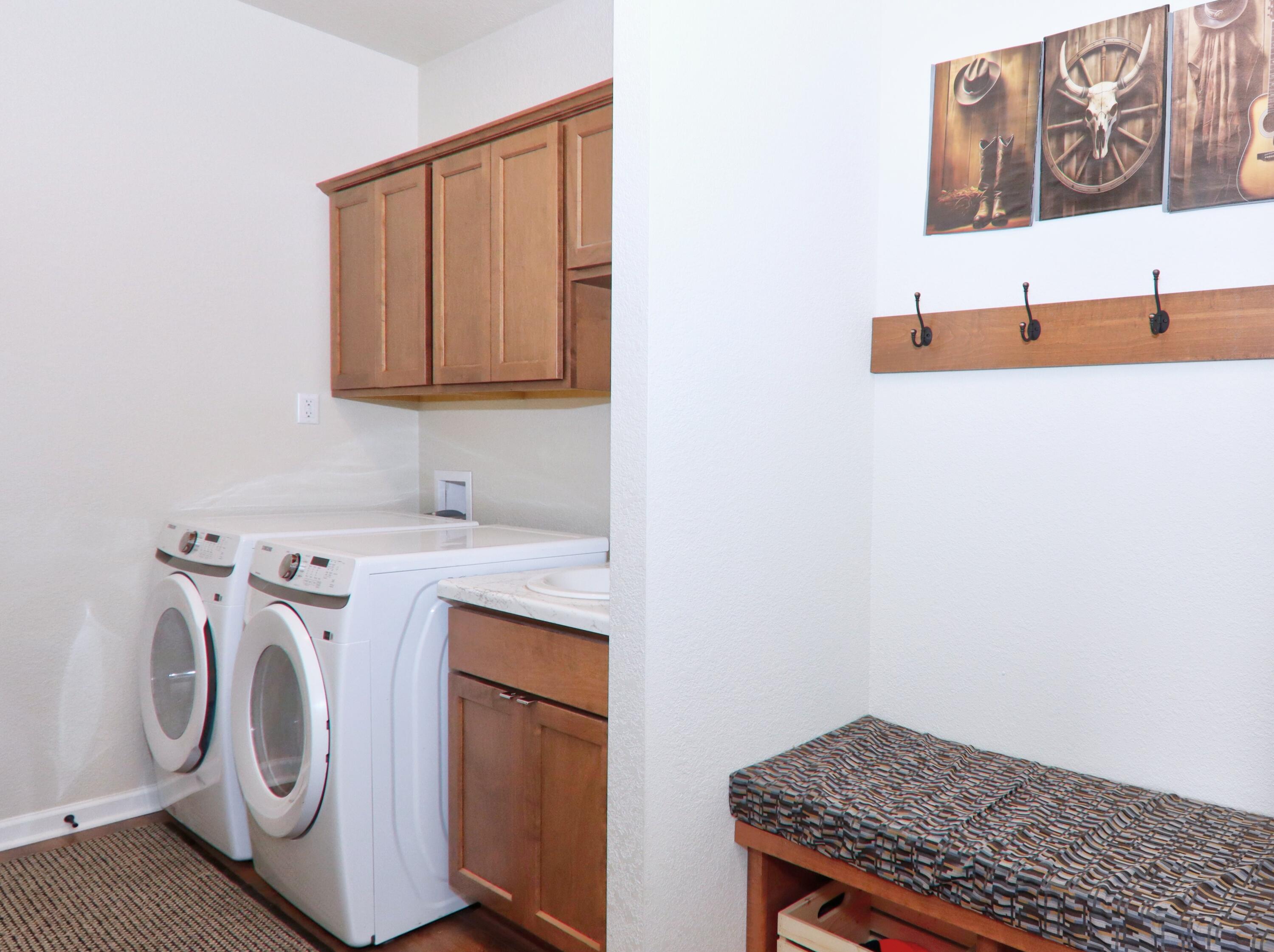 N6195 County Rd O J Plymouth, WI 53073 - Photo 17 of 24 FF Laundry & Mud Room