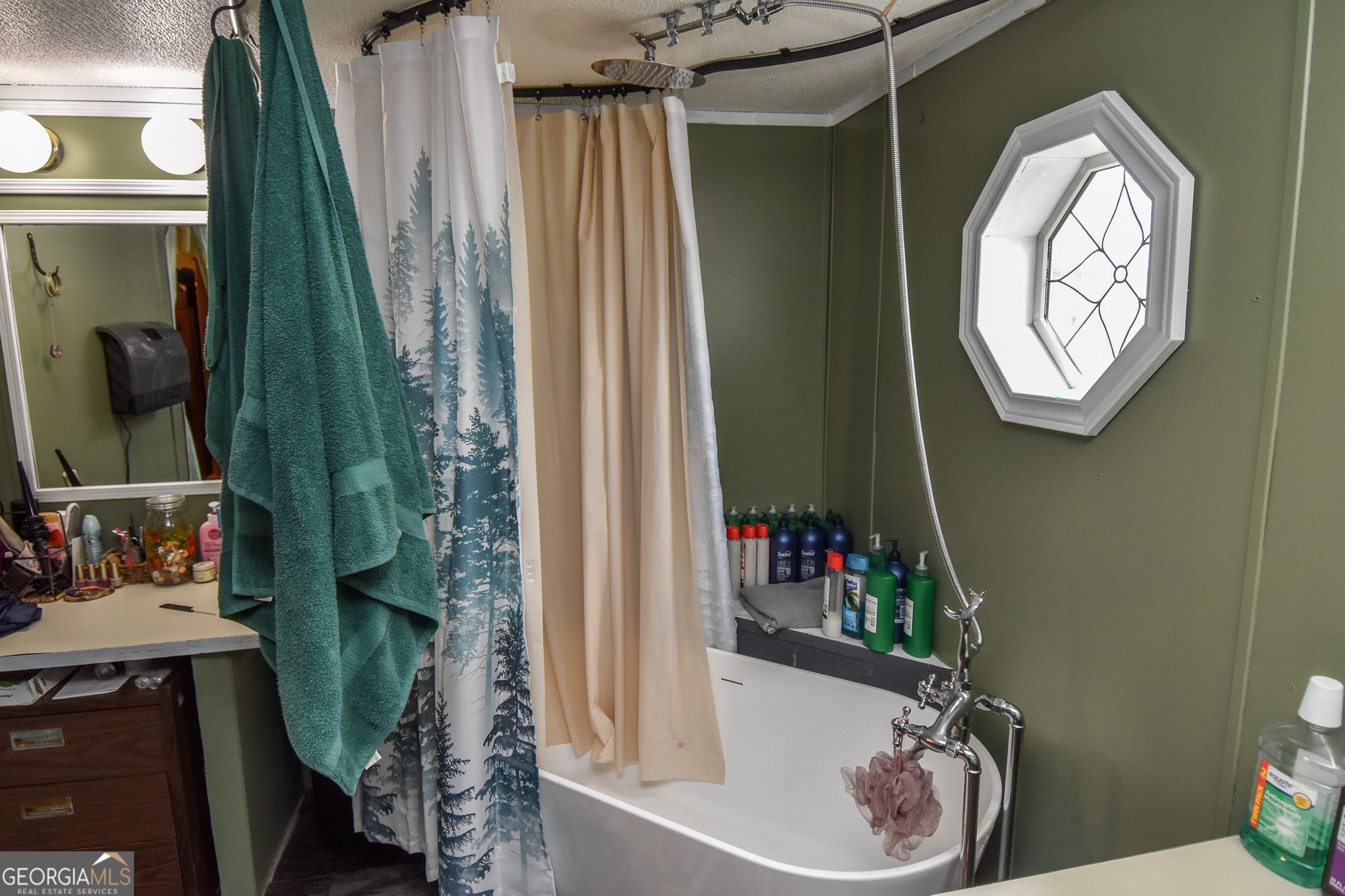 18 Ridgecrest Drive Thomaston, GA 30286 - Photo 41 of 53 a bathroom with a sink mirror and toilet