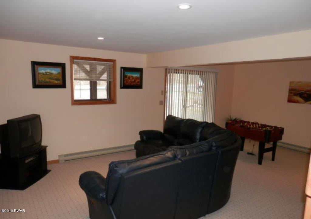 3257 Northgate Road Lake Ariel, PA 18436 - Photo 29 of 71 Family room