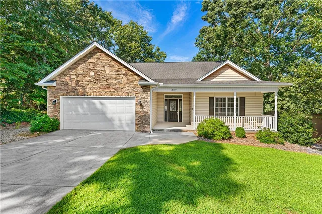 $2,100 | 307 Willow Brook Lane, Seneca, SC 29678