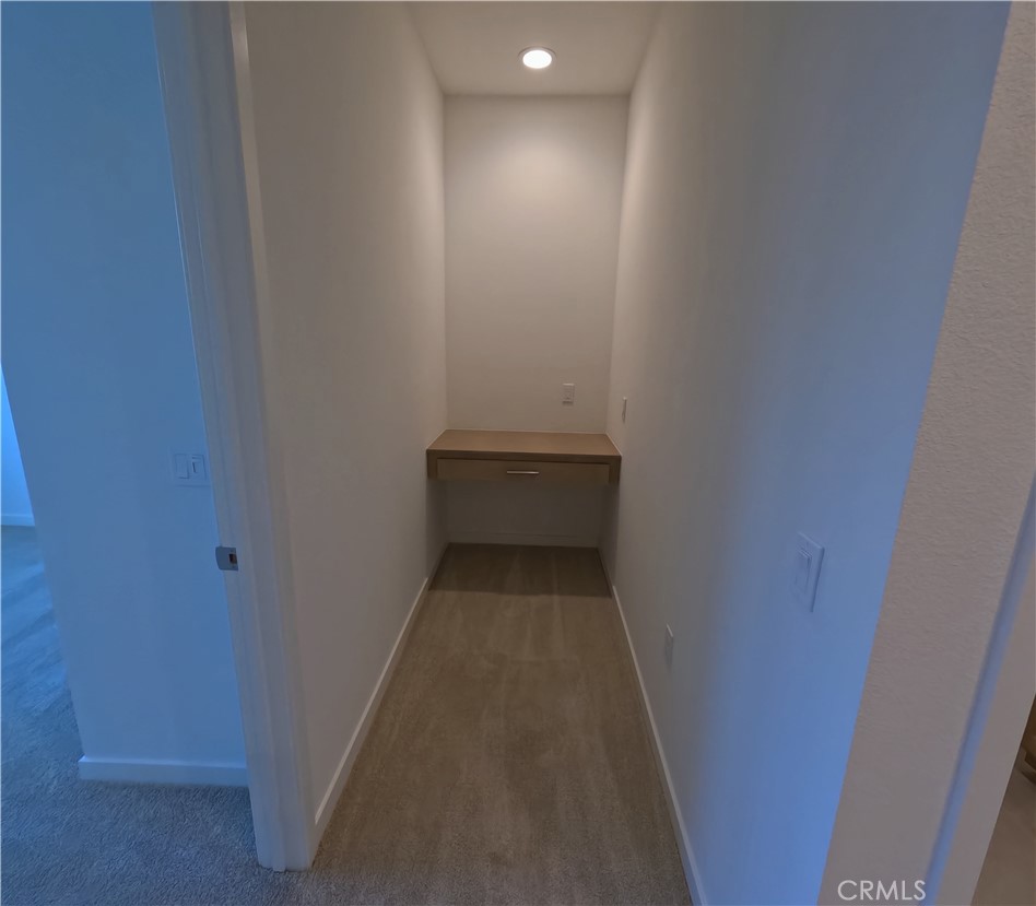 32336 Brunello Way Temecula, CA 92591 - Photo 11 of 25 a view of a hallway