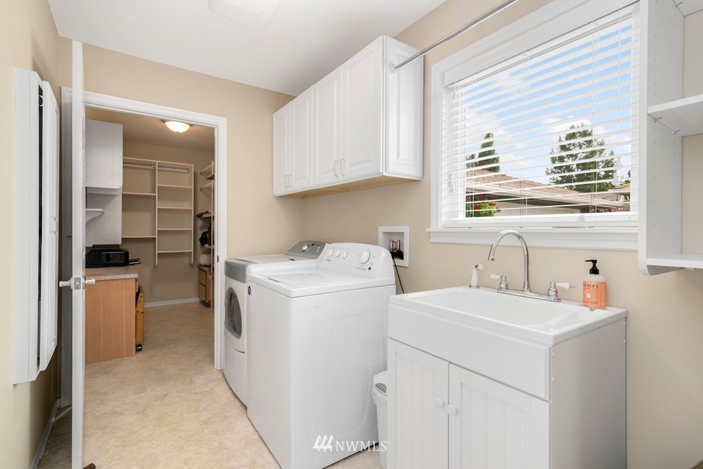 1717 Aberdeen Avenue Northeast Renton, WA 98056 - Photo 16 of 23 Gallery Image 16