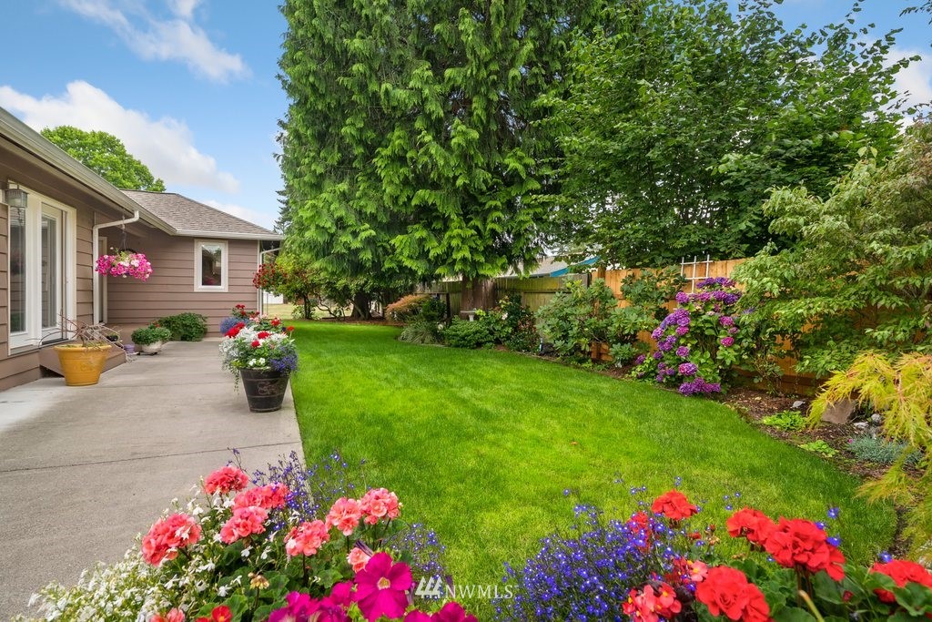 1717 Aberdeen Avenue Northeast Renton, WA 98056 - Photo 19 of 23 Gallery Image 19
