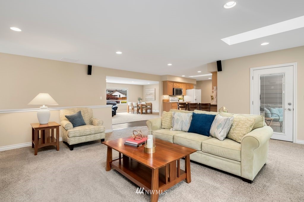 1717 Aberdeen Avenue Northeast Renton, WA 98056 - Photo 8 of 23 Gallery Image 8
