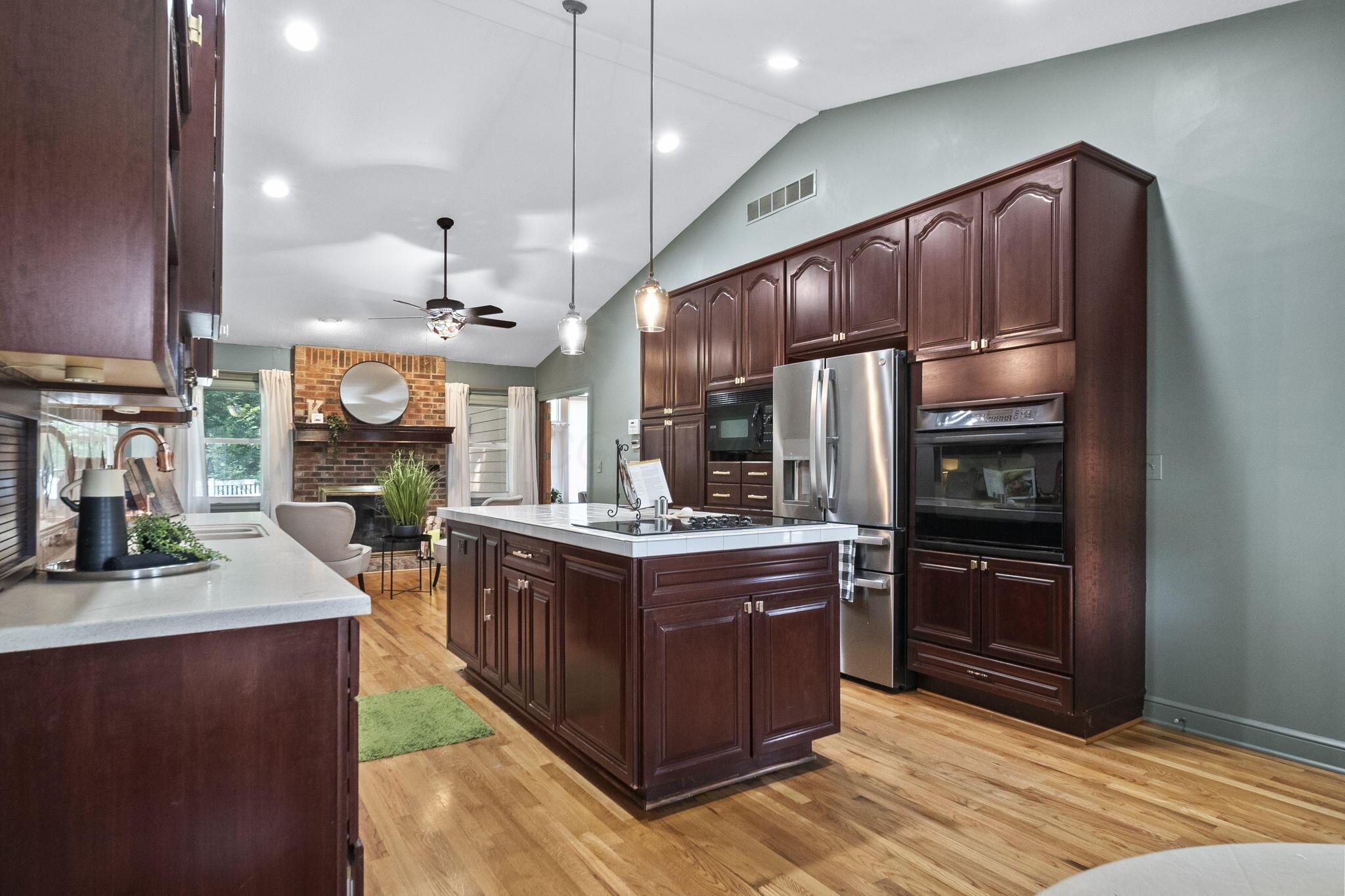 5062 Broadview Road Columbus, OH 43230 - Photo 15 of 45 Kitchen